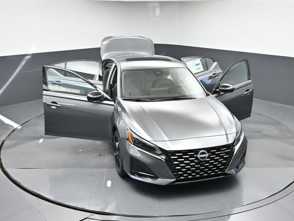 New 2025 Nissan Altima 2.5 SR image 46
