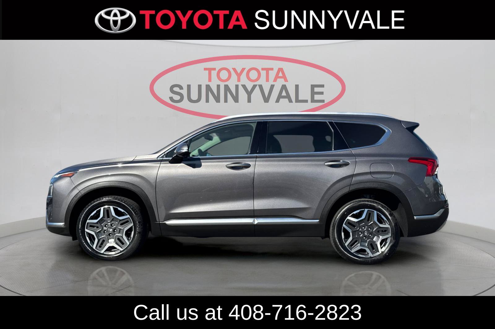 Used 2023 Hyundai Santa Fe Limited AWD/4WD image 6