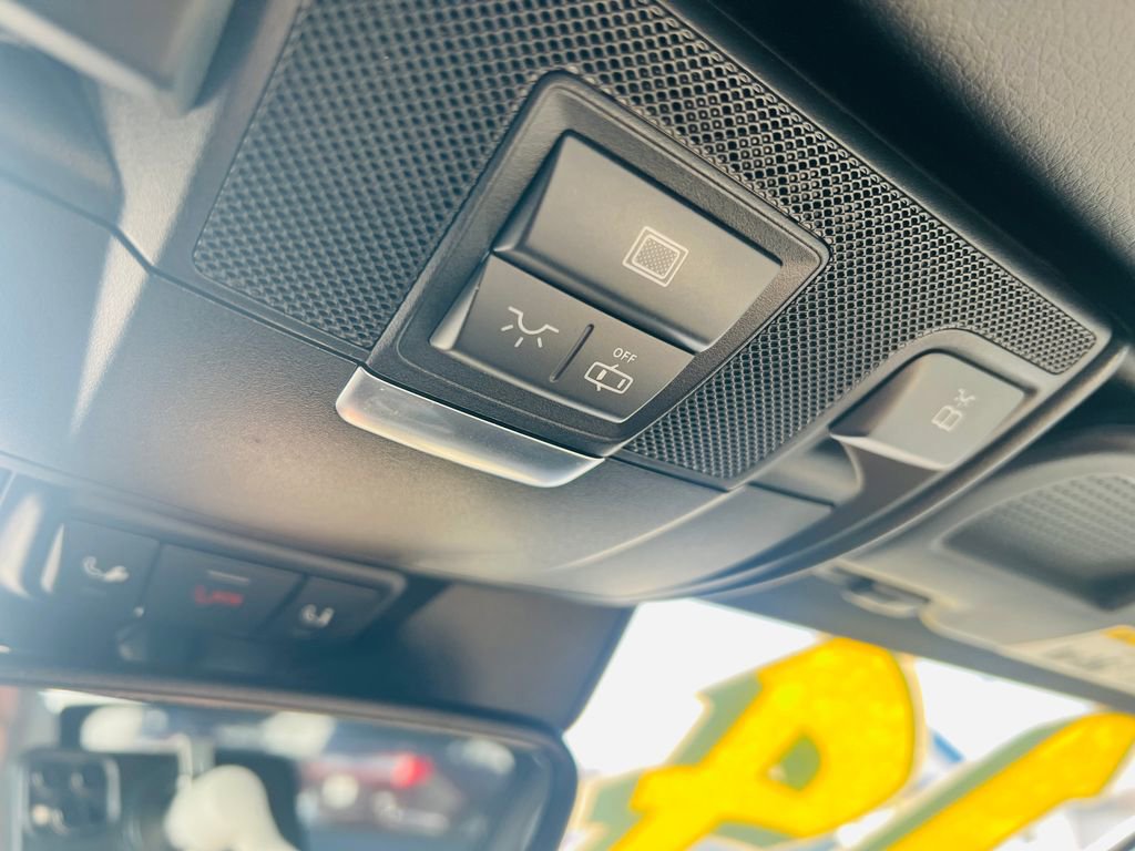 Used 2014 Mercedes-Benz SLK 250 image 26