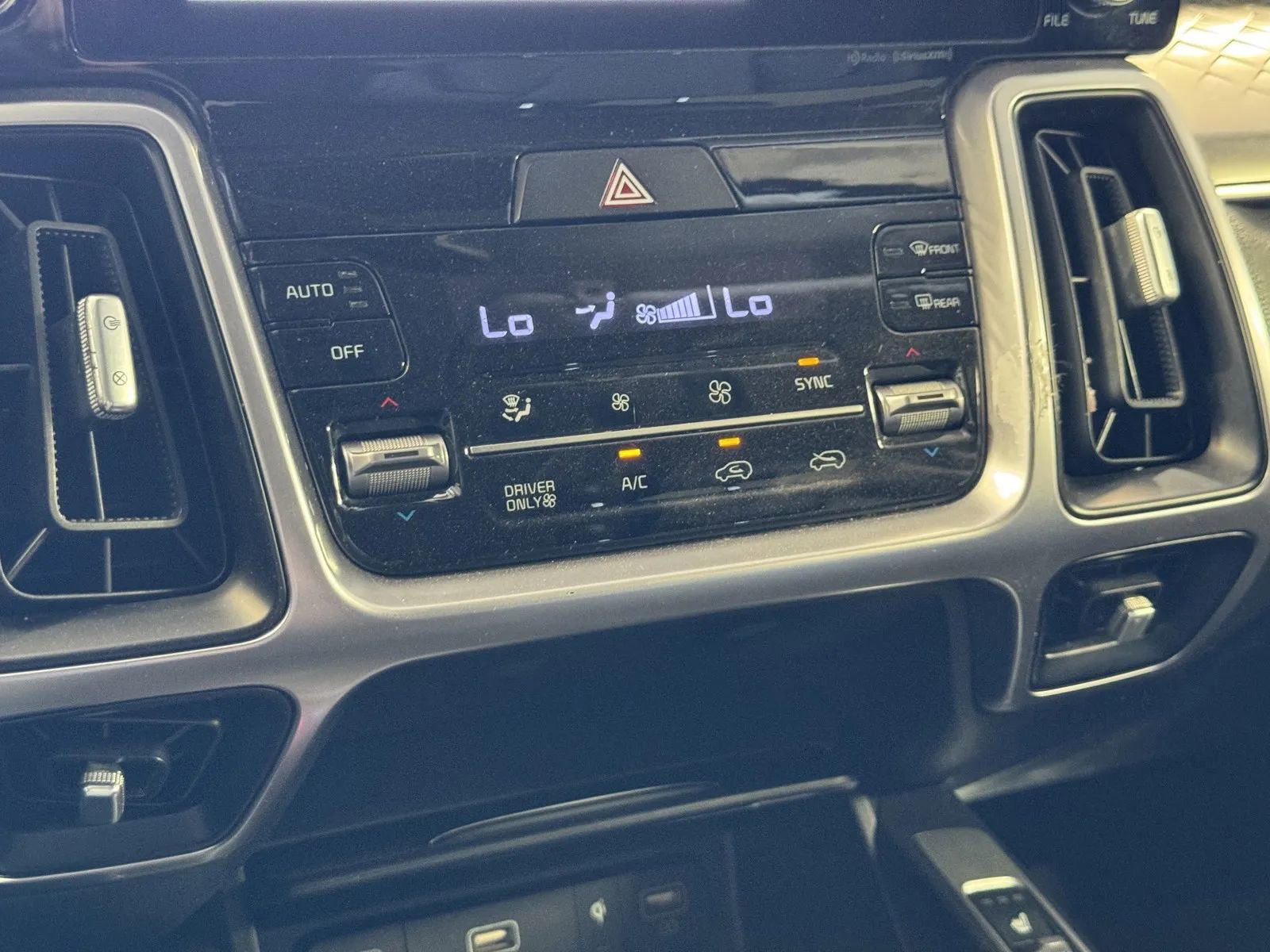 Used 2023 Kia Sorento EX image 15