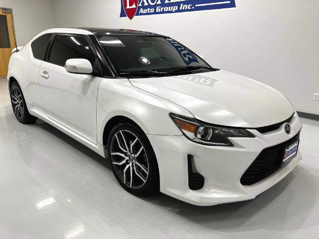 Used 2015 Scion tC image 3