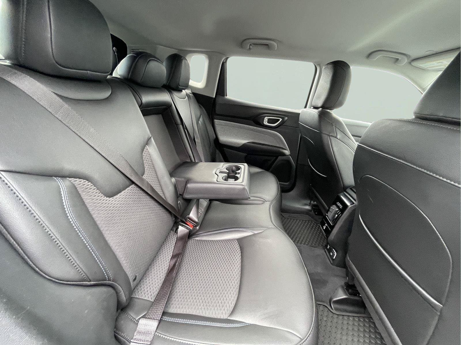 Used 2022 Jeep Compass Latitude w/ Convenience Group AWD/4WD image 18