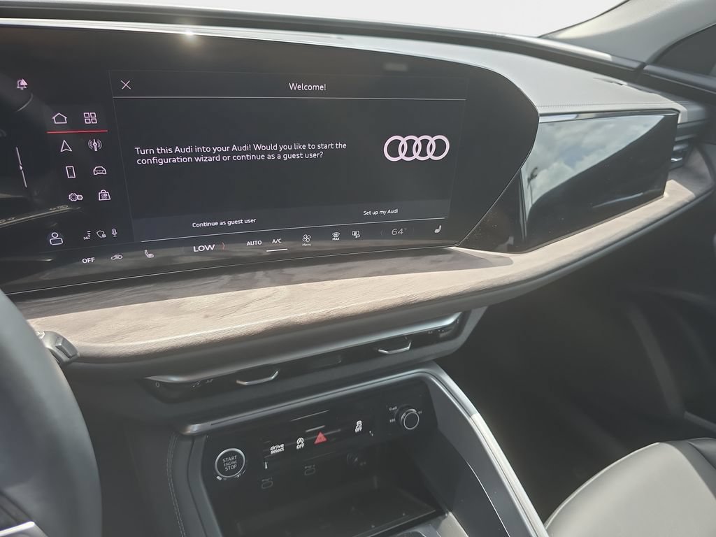 Certified 2025 Audi Q5 Premium w/ Convenience Package AWD/4WD image 14