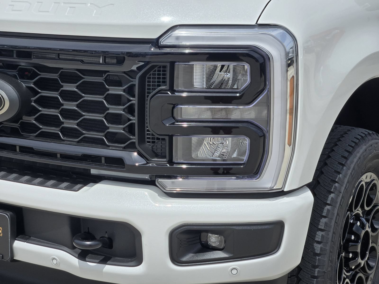 New 2026 Ford F250 Lariat w/ Black Appearance Package AWD/4WD image 10