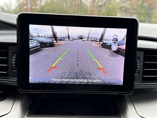 Used 2022 Ford Explorer XLT image 27