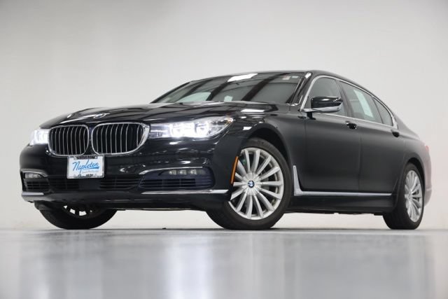 Used 2017 BMW 740i xDrive AWD/4WD image 6