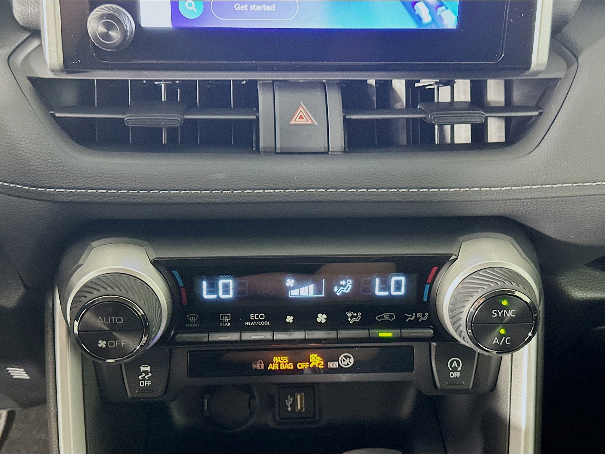 Used 2025 Toyota RAV4 XLE w/ Convenience Package image 24