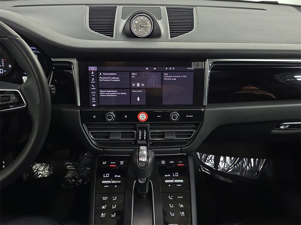 Used 2023 Porsche Macan image 16