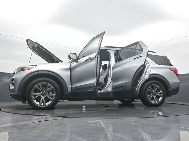 Used 2021 Ford Explorer XLT w/ Equipment Group 202A RWD image 61