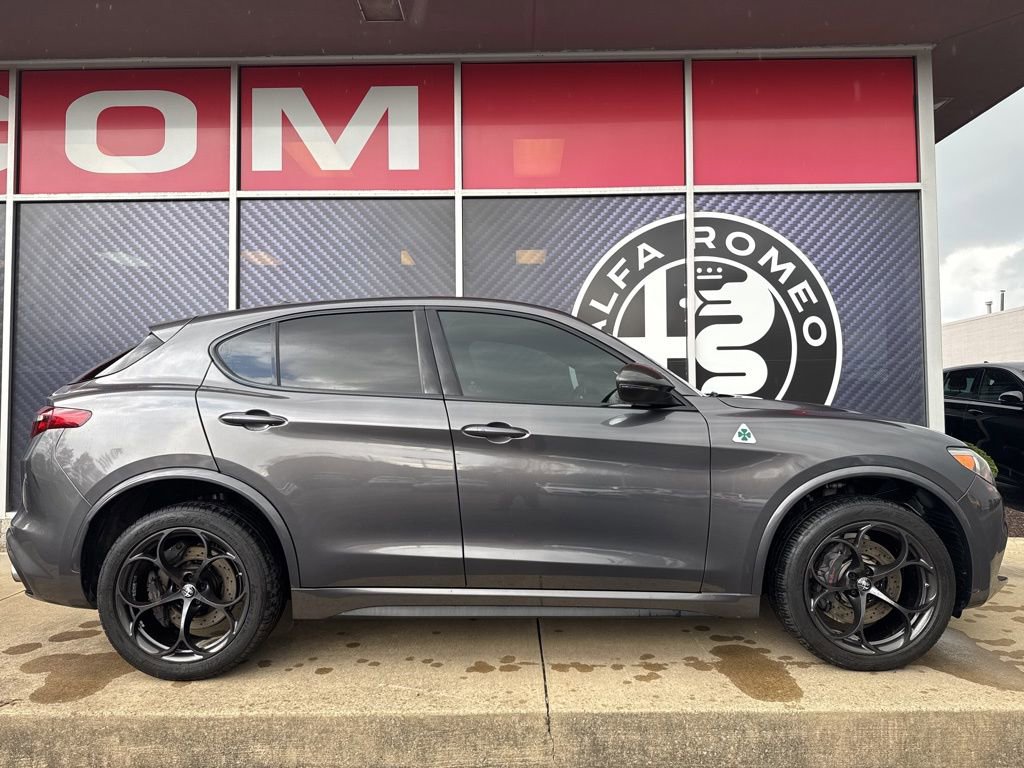Used 2019 Alfa Romeo Stelvio Quadrifoglio w/ Driver Assist Dynamic Package image 4
