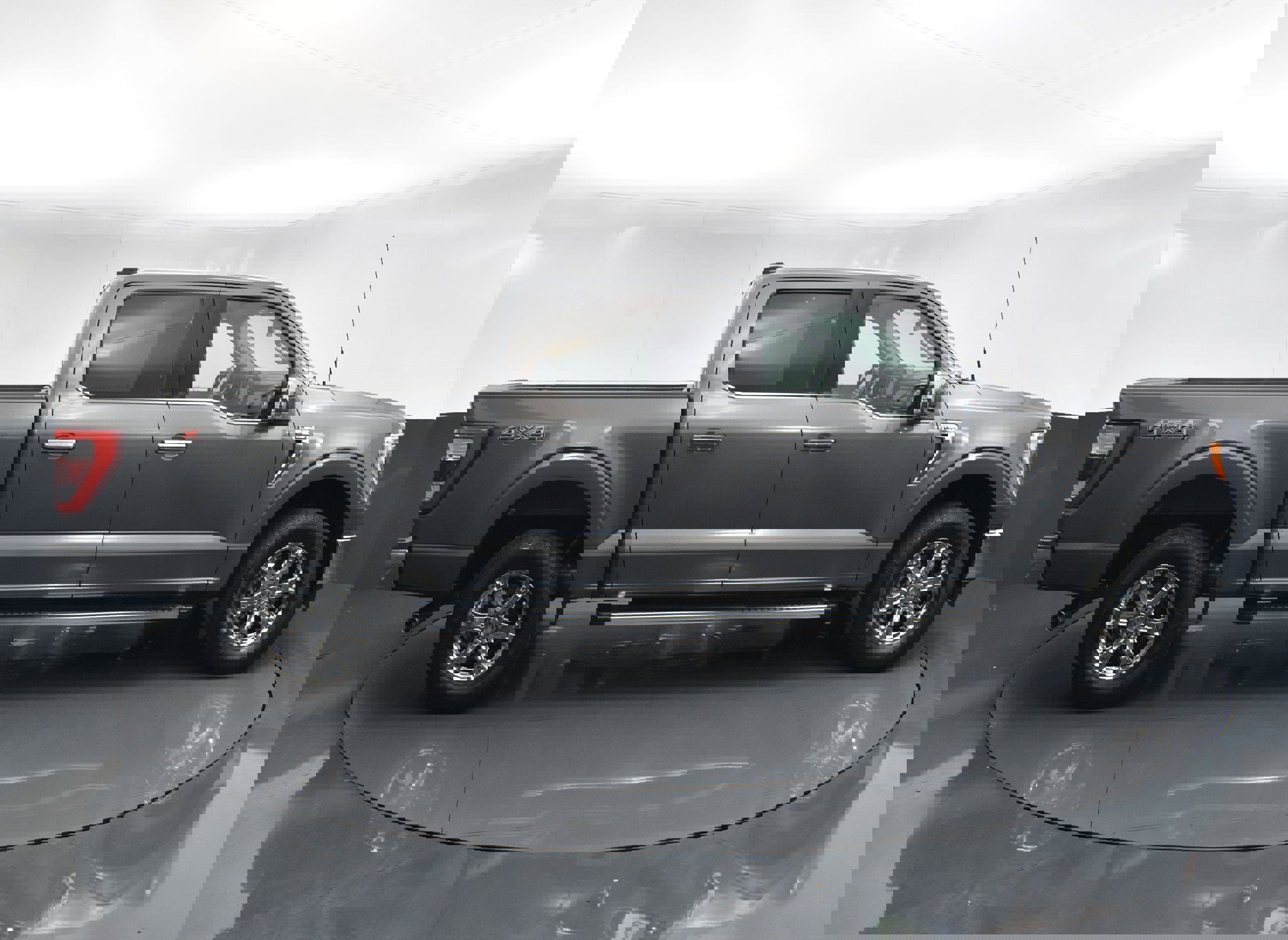 Used 2023 Ford F150 Lariat image 8