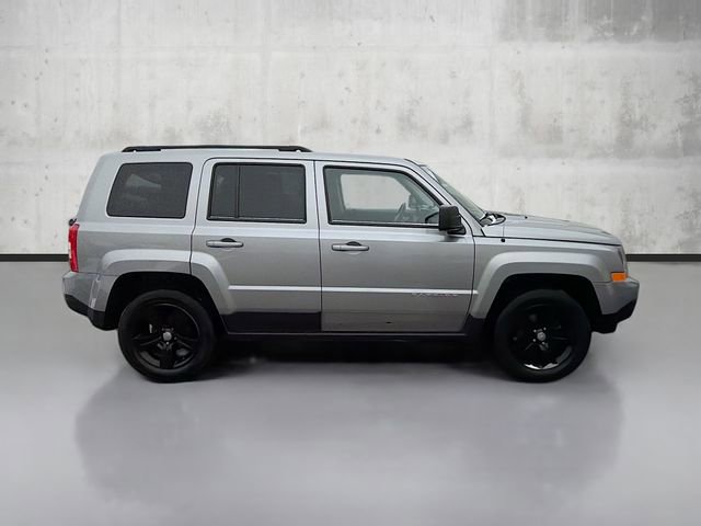 Used 2016 Jeep Patriot Latitude image 4