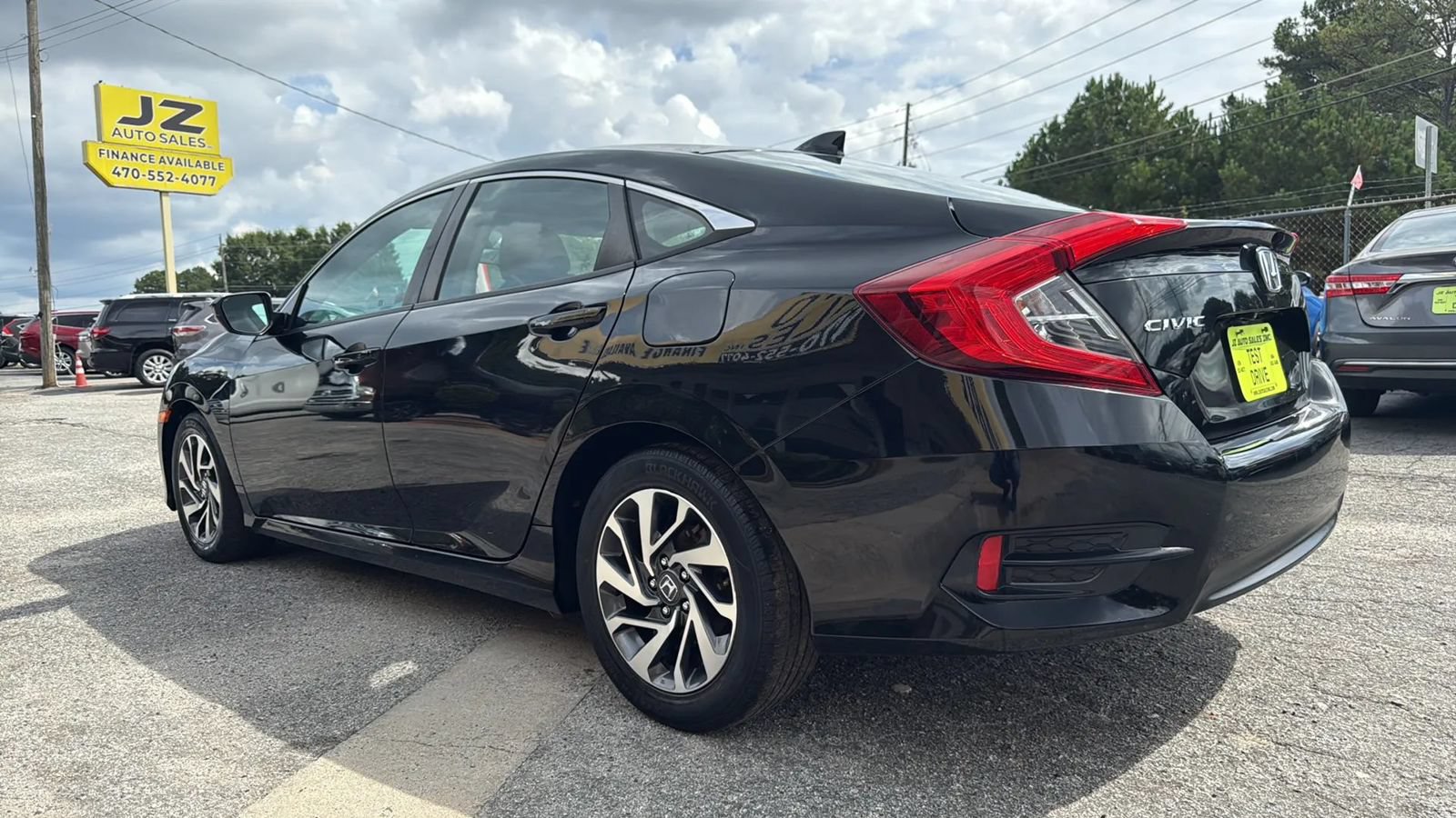 Used 2018 Honda Civic EX image 5