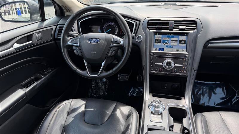 Used 2018 Ford Fusion Titanium AWD/4WD image 18
