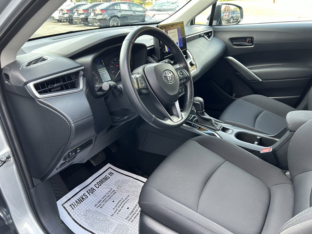 Certified 2023 Toyota Corolla Cross LE image 9