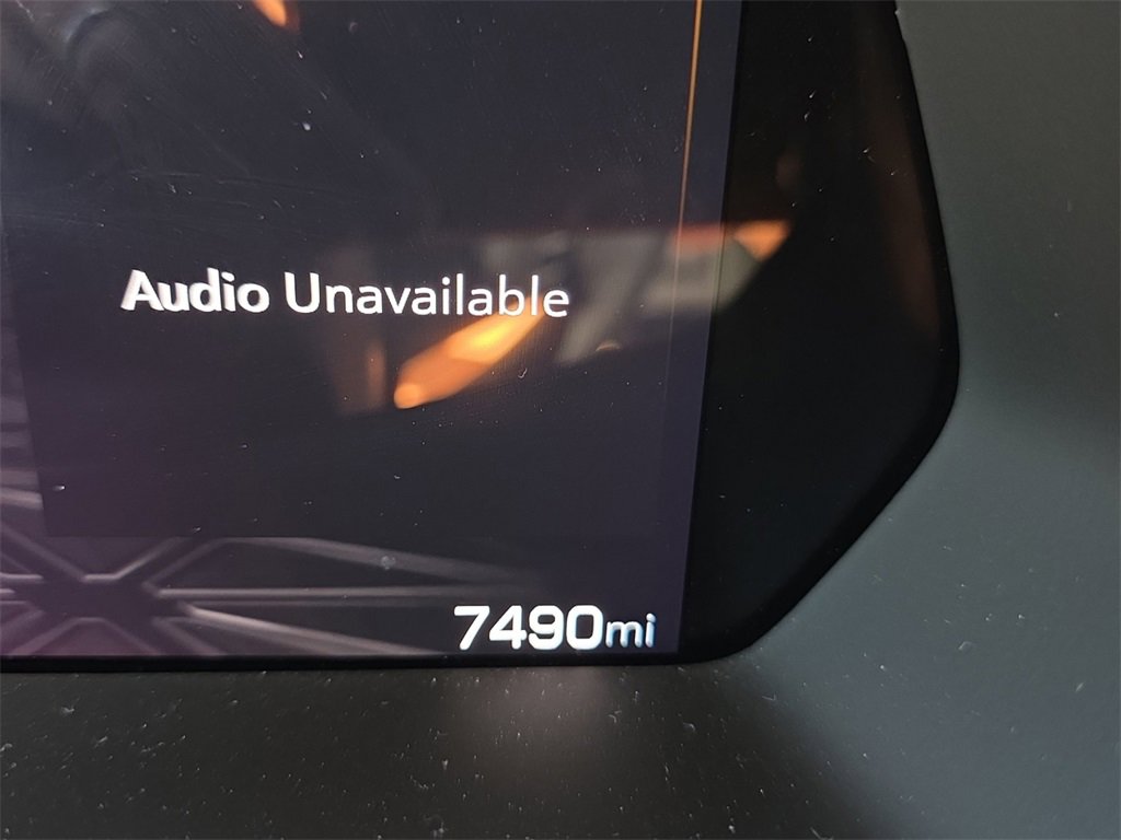 Used 2025 GMC Canyon AT4 w/ Technology Plus Package image 21