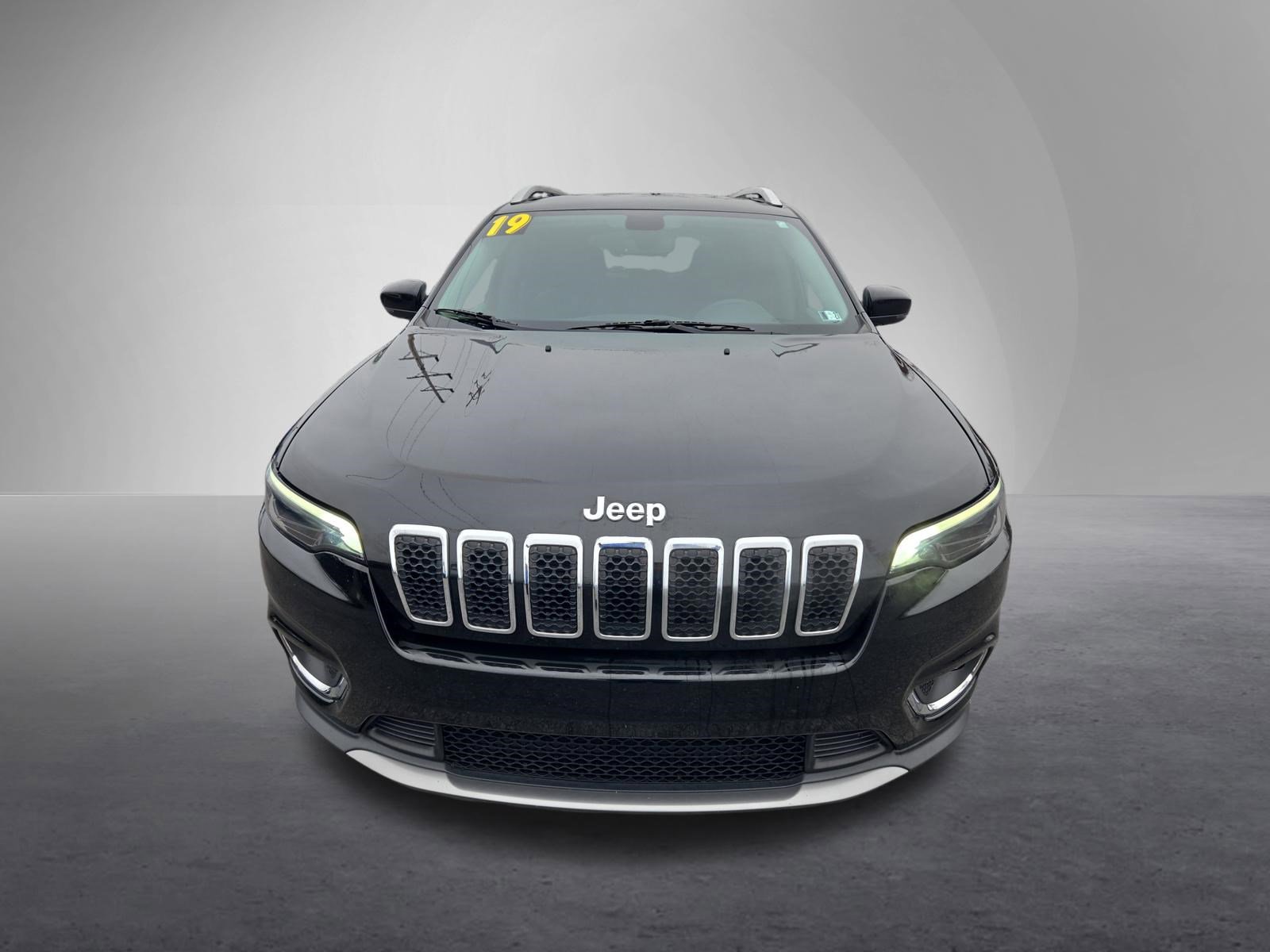 Used 2019 Jeep Cherokee Limited image 9