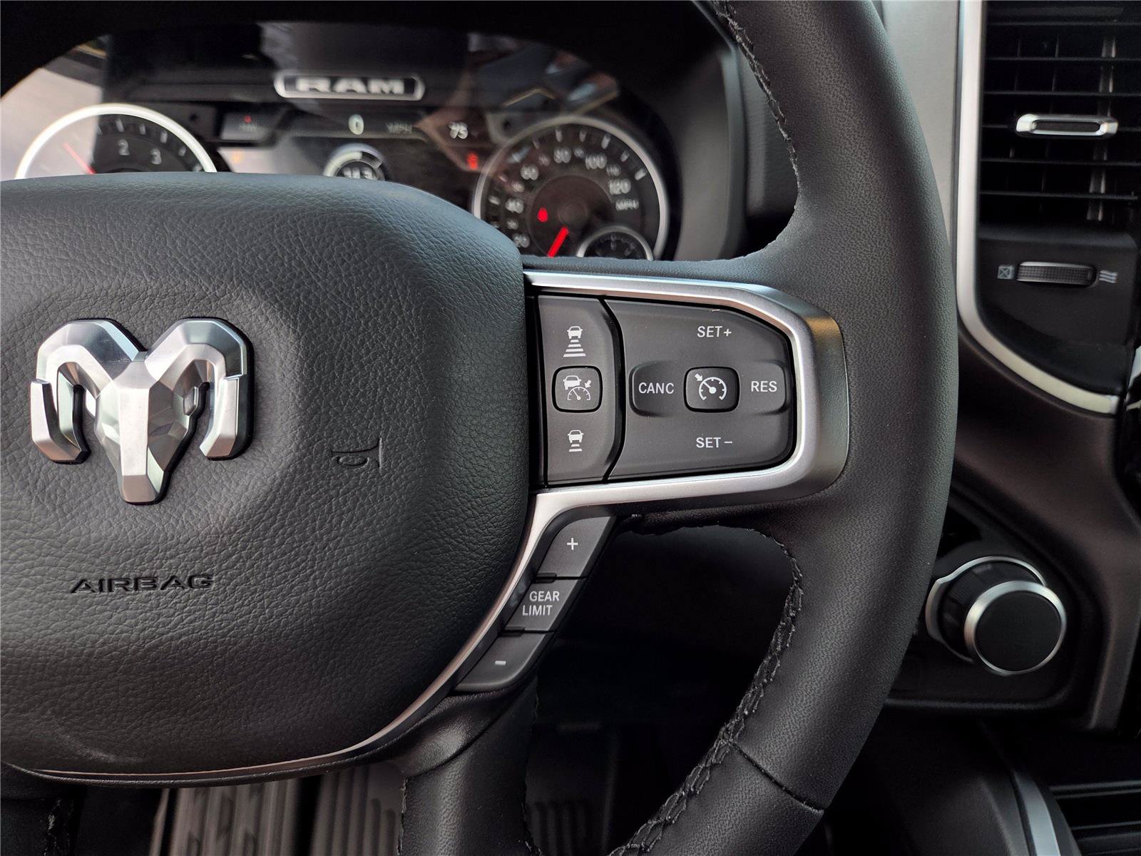 New 2026 RAM 1500 Big Horn AWD/4WD image 28