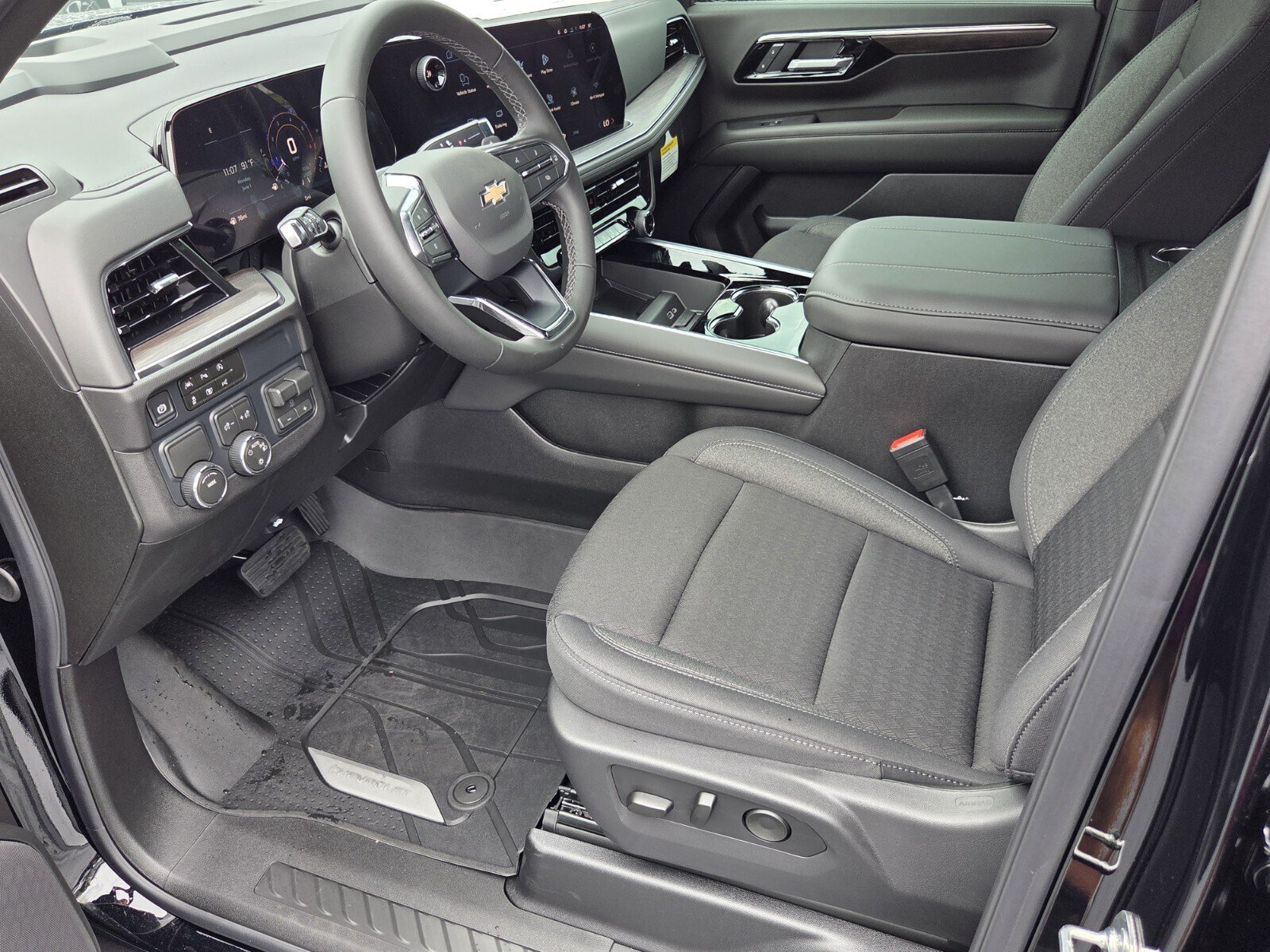 New 2026 Chevrolet Suburban LS w/ LS Custom Edition RWD image 5