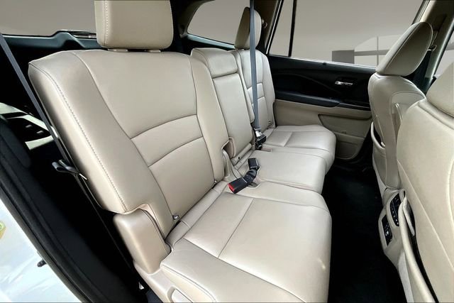 Used 2020 Honda Pilot Touring image 24