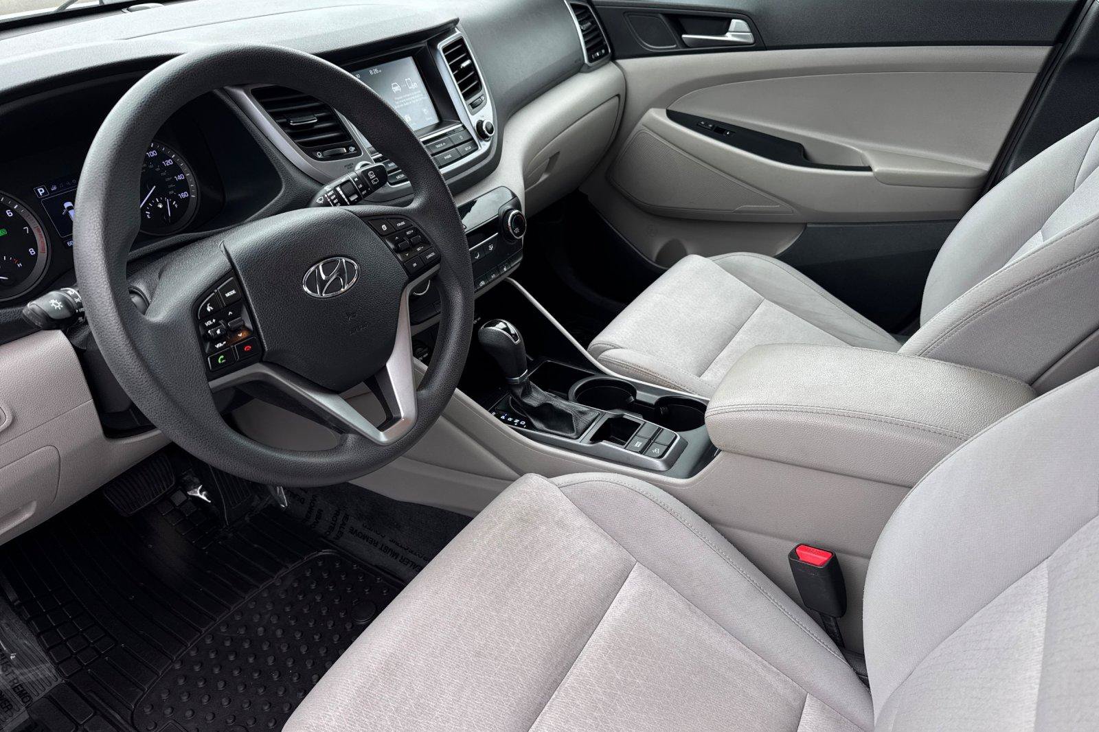 Used 2018 Hyundai Tucson SEL FWD image 2