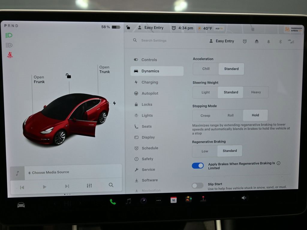 Used 2020 Tesla Model 3 Standard Range Plus image 24