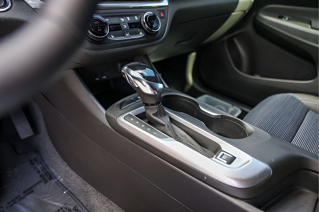 Used 2024 Buick Envista Preferred w/ Convenience I Package FWD image 19