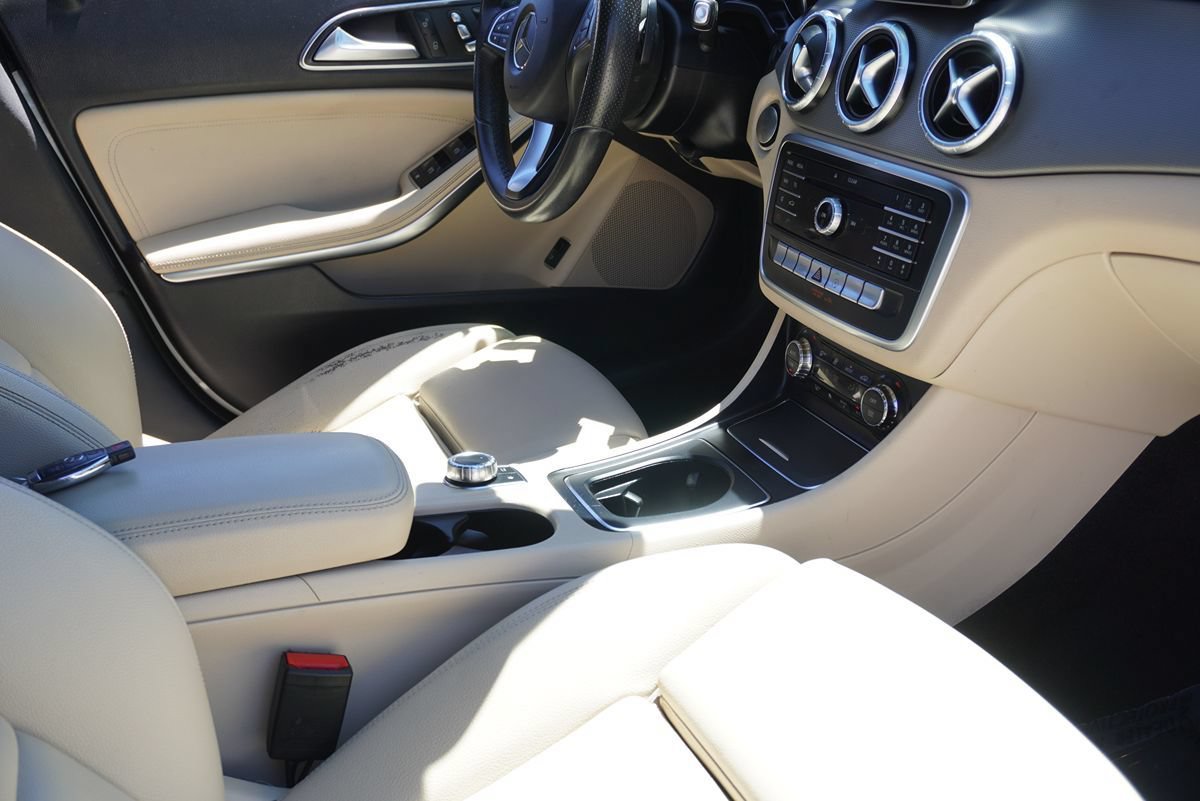 Used 2018 Mercedes-Benz CLA 250 image 13