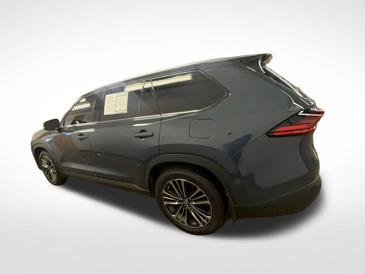 Used 2025 Toyota Grand Highlander AWD Hybrid video 2