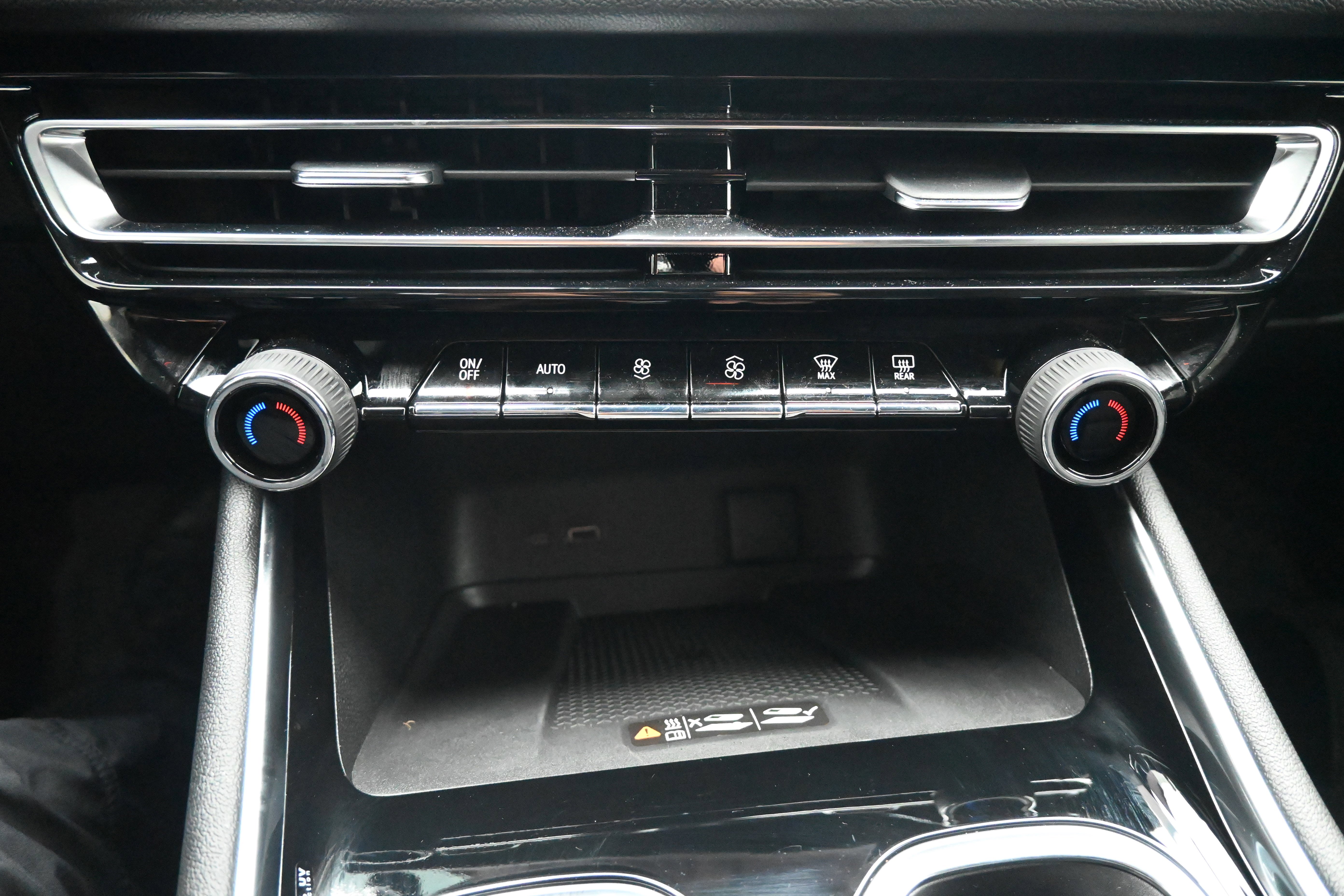 Used 2026 Chevrolet Traverse RS w/ LPO, Floor Liner Package image 28