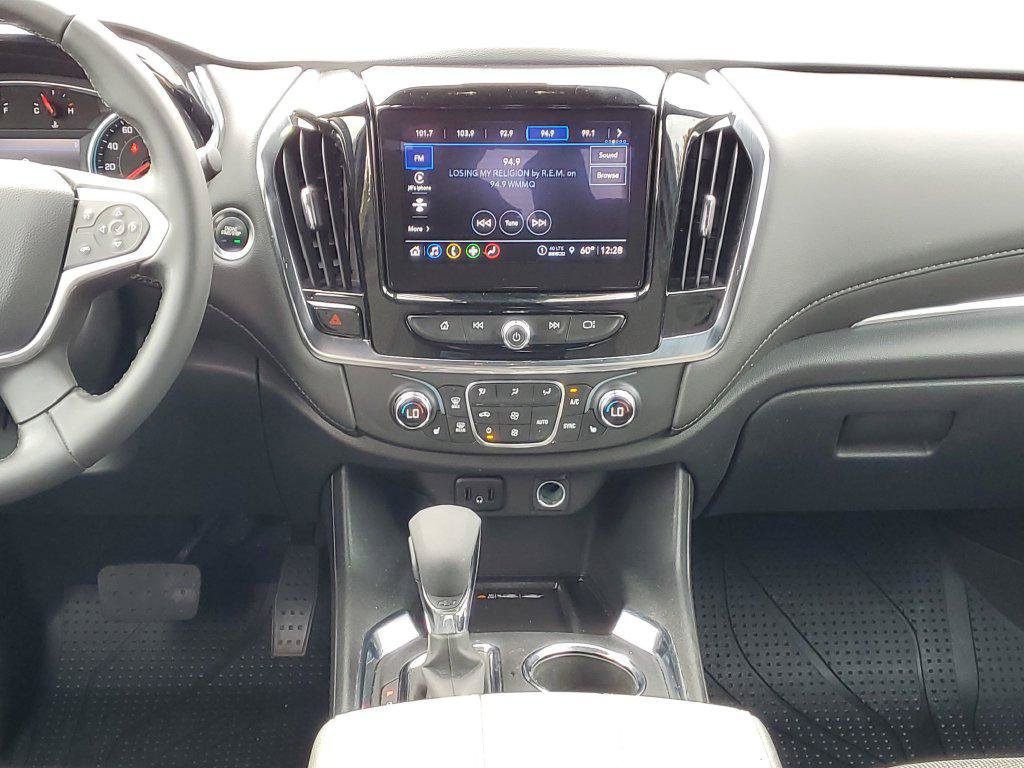 Used 2023 Chevrolet Traverse LT FWD image 25