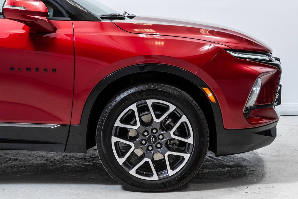 Used 2025 Chevrolet Blazer RS w/ Driver Confidence II Package image 12