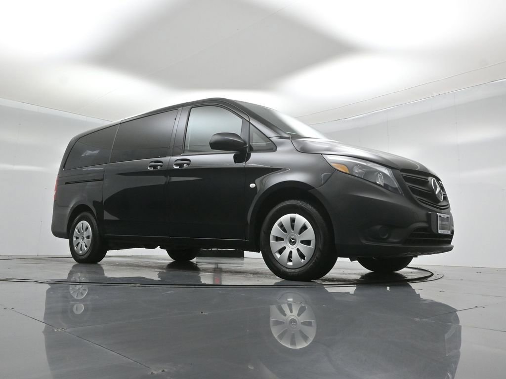 Used 2023 Mercedes-Benz Metris Passenger image 3