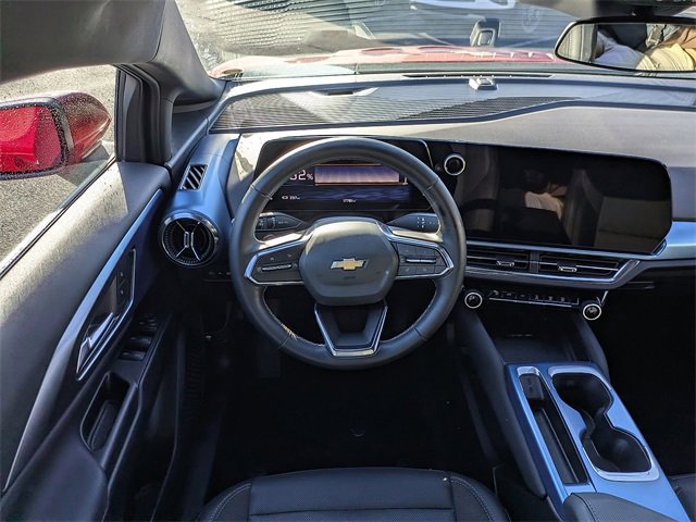 Used 2025 Chevrolet Equinox EV LT w/ Convenience Package image 16