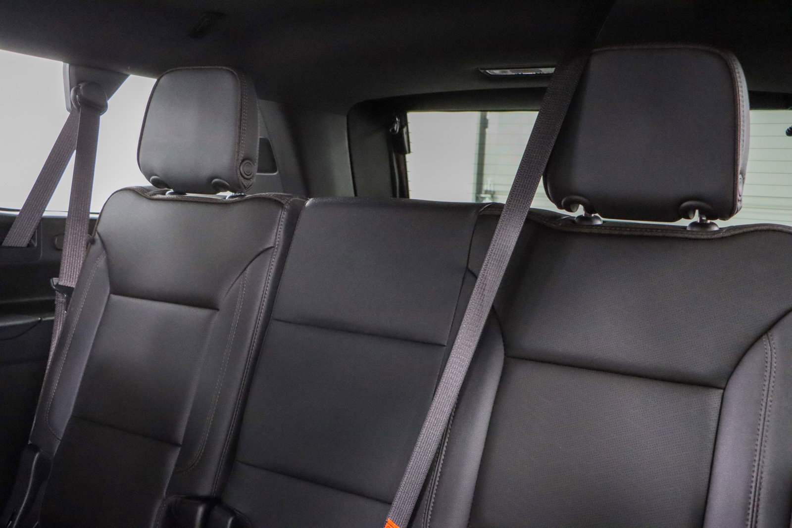 Used 2023 Chevrolet Suburban High Country image 30