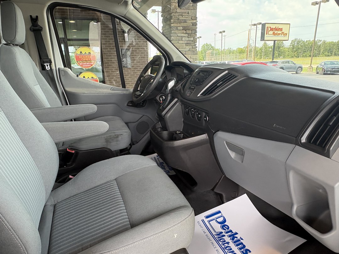 Used 2016 Ford Transit 250 130 Low Roof w/ Exterior Upgrade Package RWD image 20