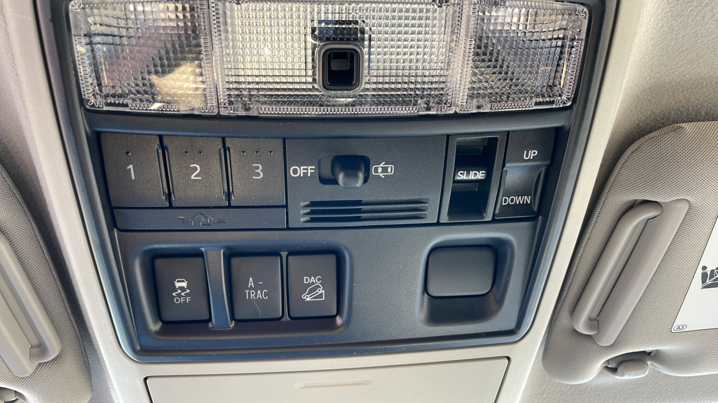 Certified 2018 Toyota 4Runner SR5 Premium AWD/4WD image 30