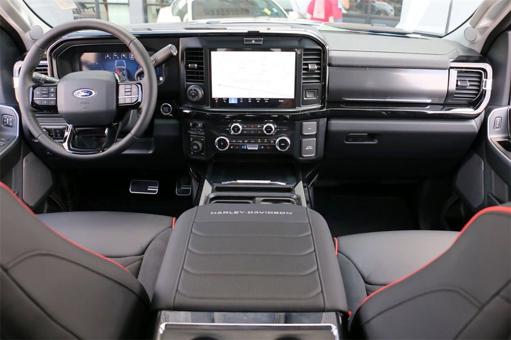 New 2026 Ford F250 Lariat w/ Black Appearance Package image 28