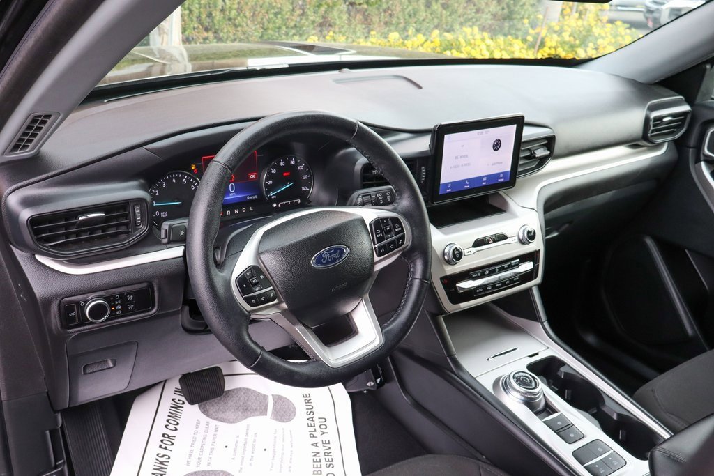 Used 2023 Ford Explorer XLT w/ Class IV Trailer Tow Package image 17