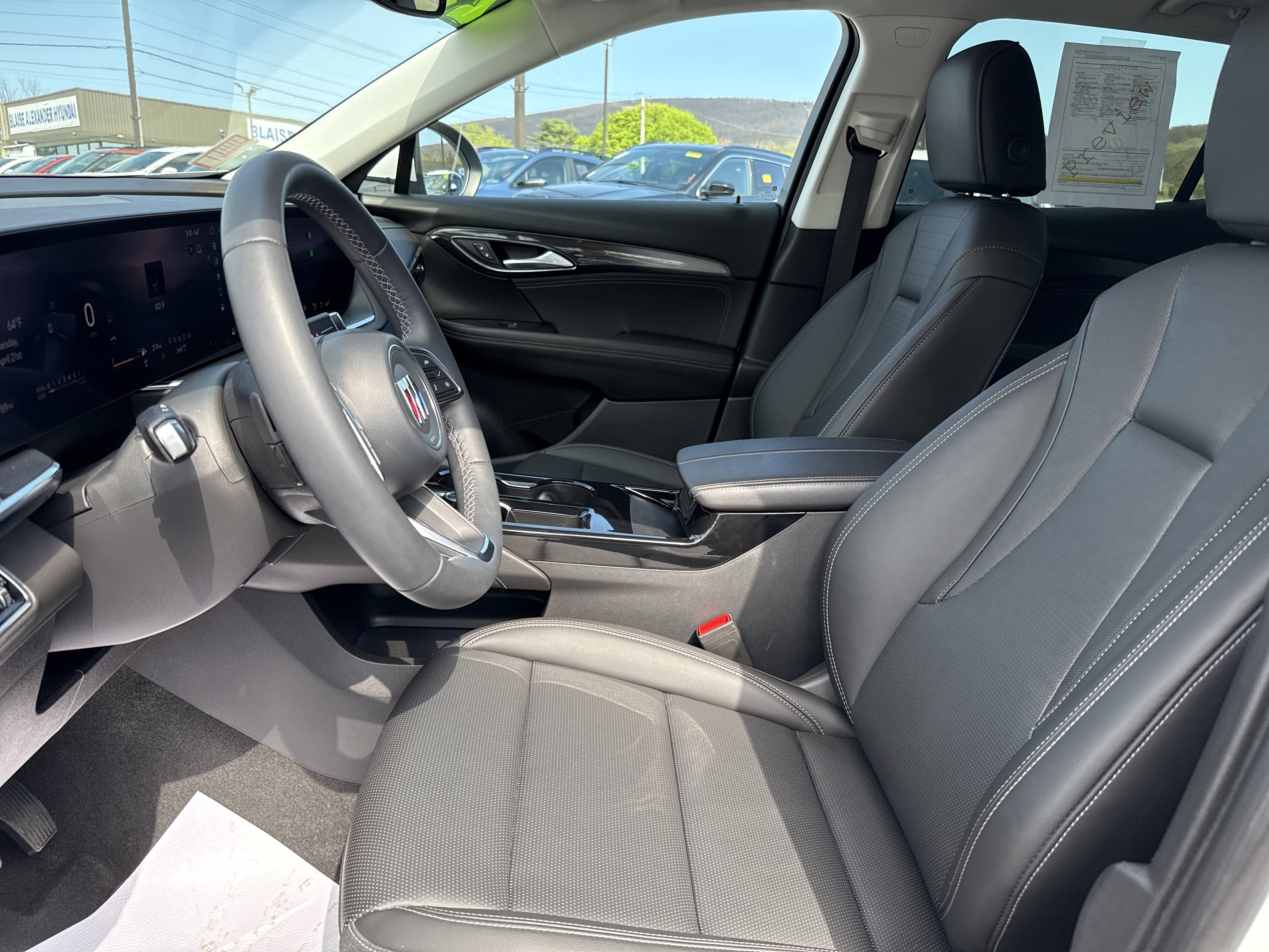 Used 2025 Buick Envision Preferred AWD/4WD image 12