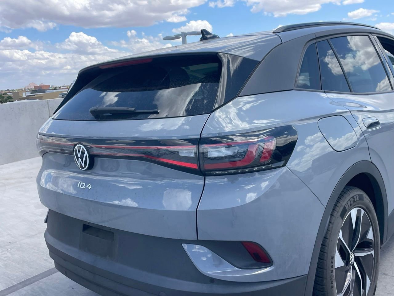 Used 2022 Volkswagen ID.4 Pro S RWD image 4