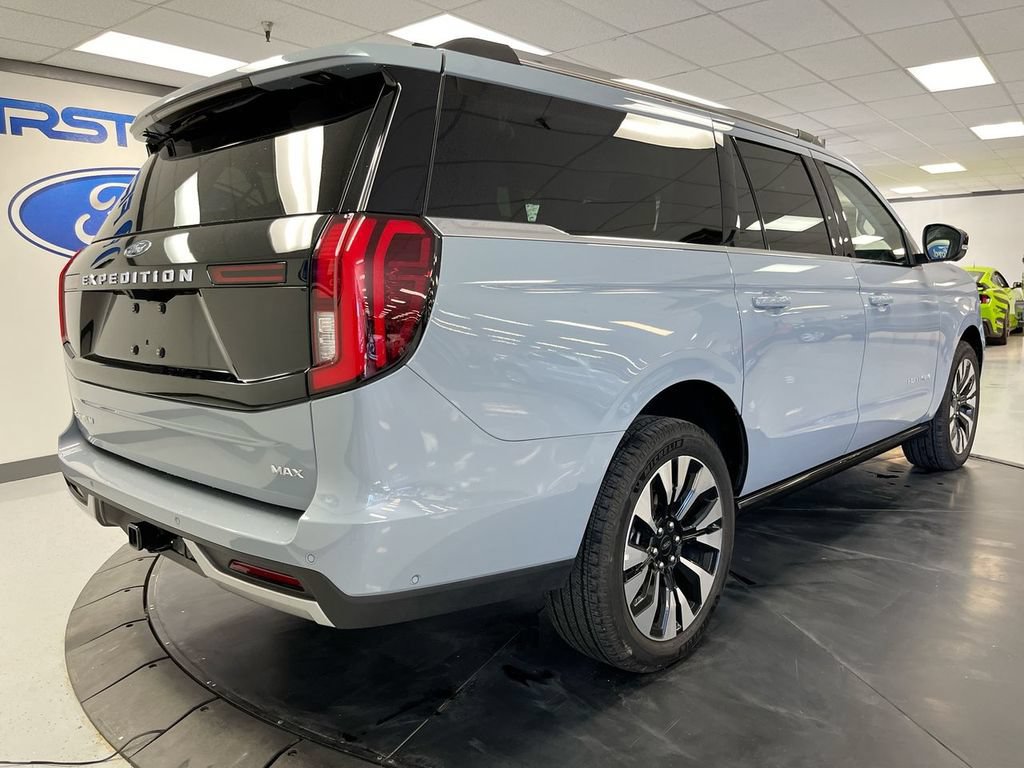 Used 2025 Ford Expedition Max Platinum w/ Driver's Package AWD/4WD image 8