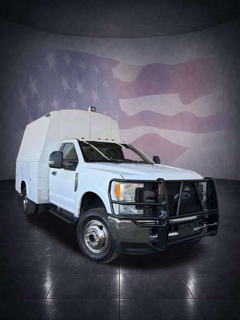 Used 2017 Ford F350 XL w/ Power Equipment Group AWD/4WD image 11