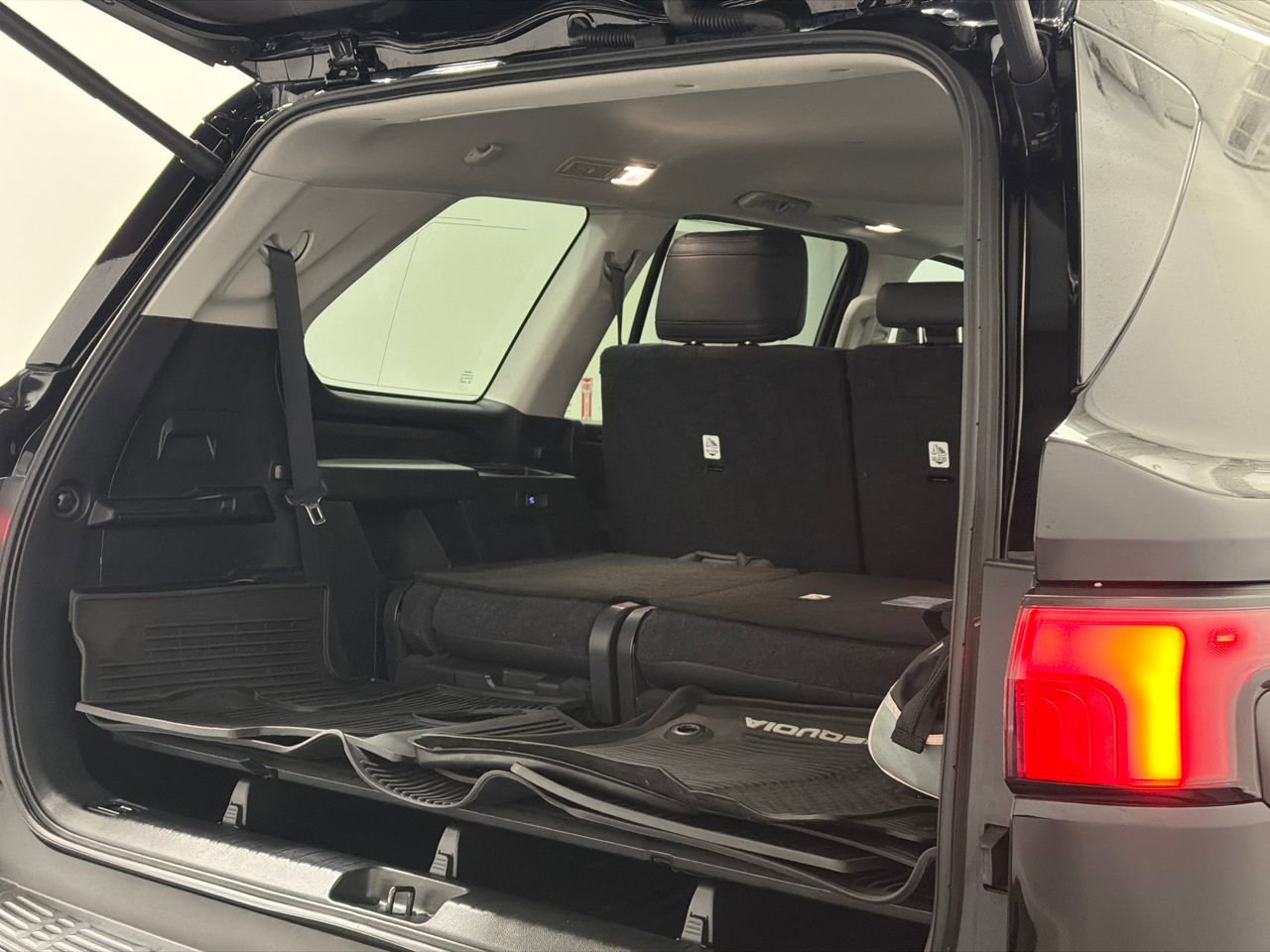 Used 2023 Toyota Sequoia SR5 w/ SR5 Premium Package image 9