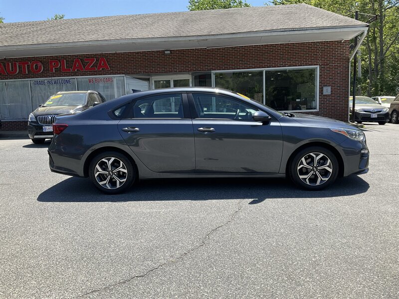 Used 2019 Kia Forte LXS FWD image 4