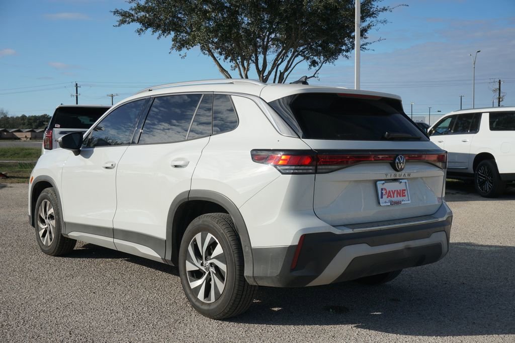 Used 2025 Volkswagen Tiguan S image 10