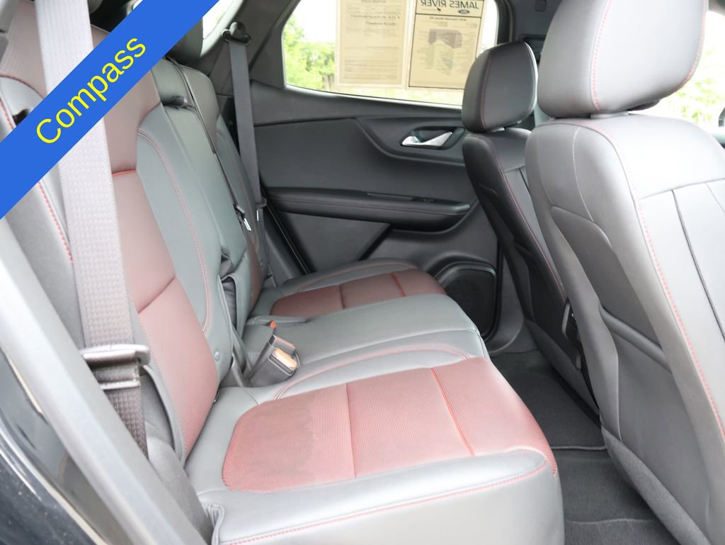Used 2025 Chevrolet Blazer RS FWD image 12