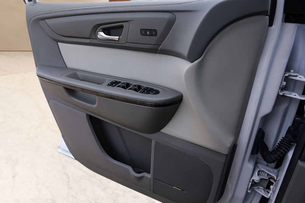 Used 2017 GMC Acadia Limited SLT image 19