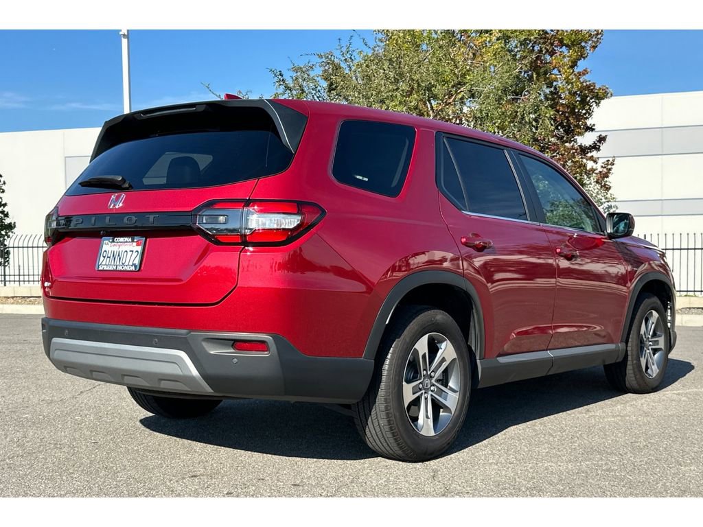 Used 2023 Honda Pilot EX-L image 6
