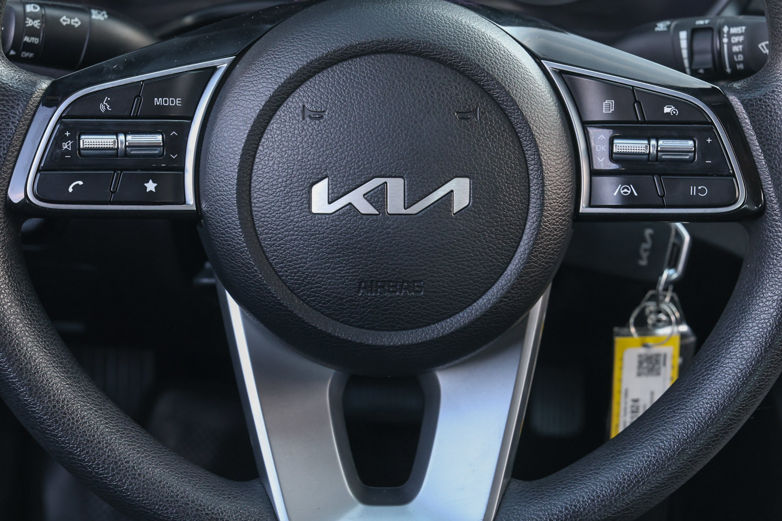 Used 2023 Kia Forte LXS w/ LXS Technology Package FWD image 17